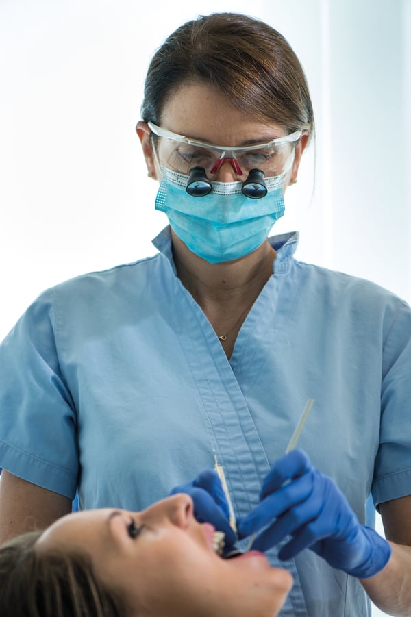 5 Reasons Why You Need to Invest in Dental Loupes Optident